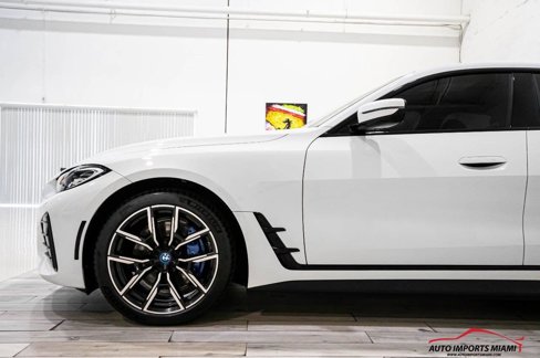 Used 2022 BMW i4 eDrive40 w/ M Sport Package image 18