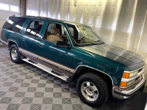 Used 1995 Chevrolet Suburban 4WD image 10