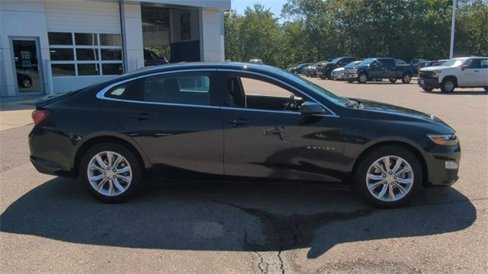 Certified 2022 Chevrolet Malibu LT w/ Leather Package image 9