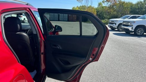 Used 2019 Chevrolet Trax LT w/ LT Convenience Package image 43