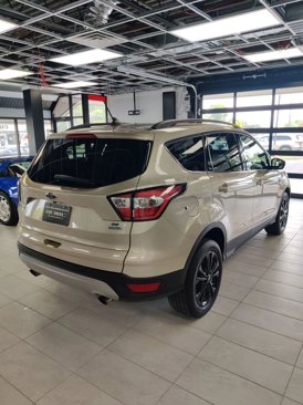 Used 2018 Ford Escape SE w/ SE Sync 3 Package image 4
