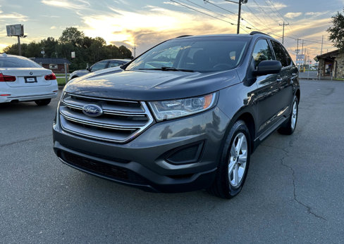 Used 2018 Ford Edge SE image 3
