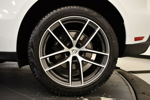 Used 2025 Porsche Macan image 17