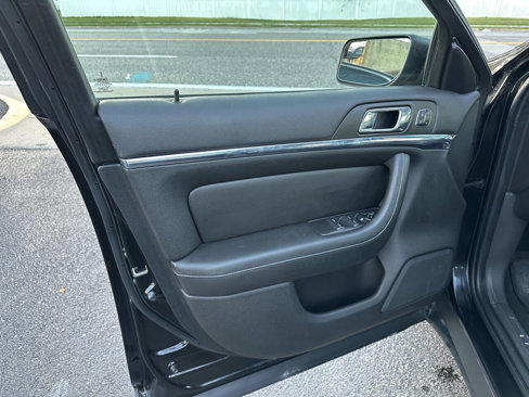 Used 2016 Lincoln MKS image 20