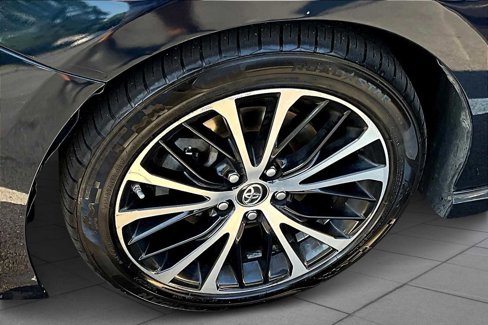 Used 2019 Toyota Camry SE image 9