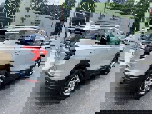 Used 2022 GMC Terrain SLE w/ Driver Convenience Package image 14