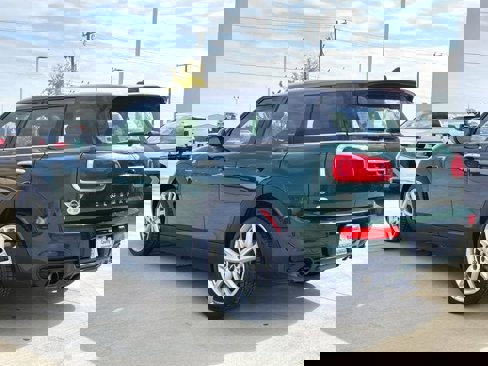 Used 2017 MINI Cooper Clubman image 5