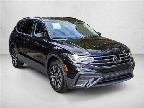 Used 2024 Volkswagen Tiguan S image 7