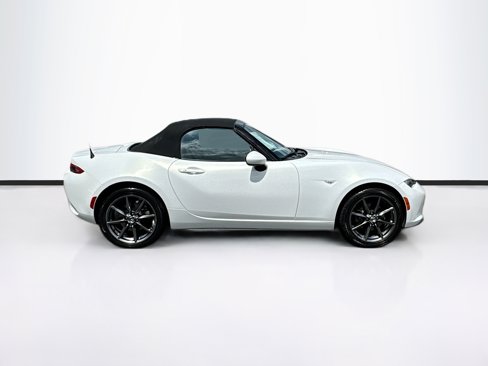 Used 2016 MAZDA MX-5 Miata Grand Touring image 8