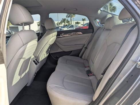Used 2018 Hyundai Sonata Limited image 13