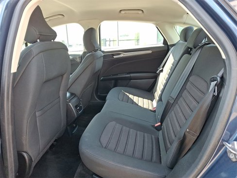 Used 2018 Ford Fusion SE w/ Fusion SE Technology Package image 19