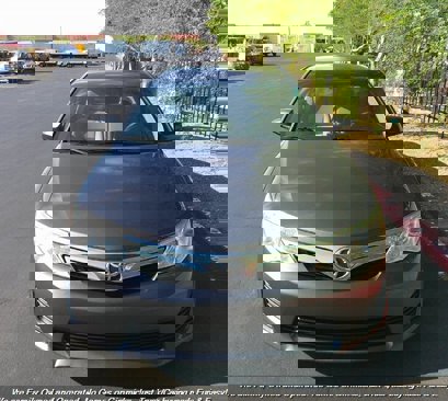 Used 2013 Toyota Camry LE image 2