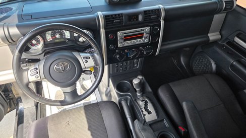 Used 2013 Toyota FJ Cruiser 4WD image 26