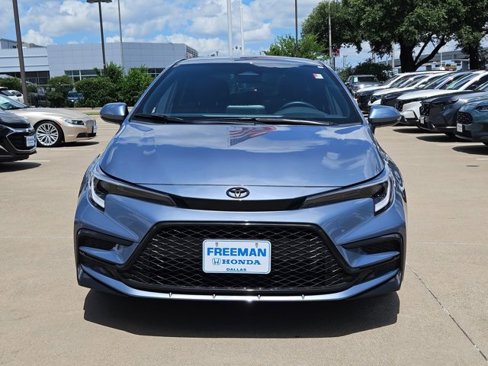Used 2024 Toyota Corolla SE image 2