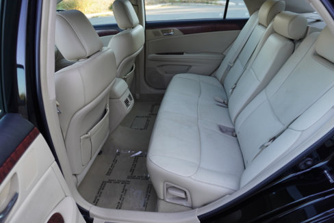 Used 2011 Toyota Avalon Limited image 11