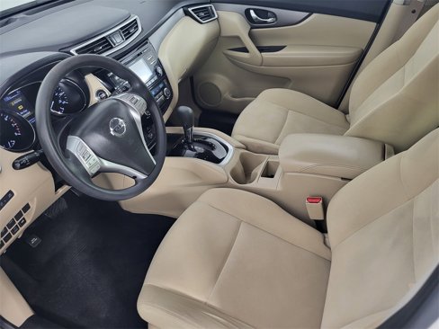 Used 2016 Nissan Rogue SV image 10