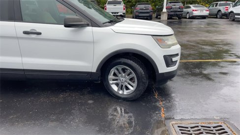 Used 2017 Ford Explorer 4WD w/ Class II Trailer Tow Package image 9