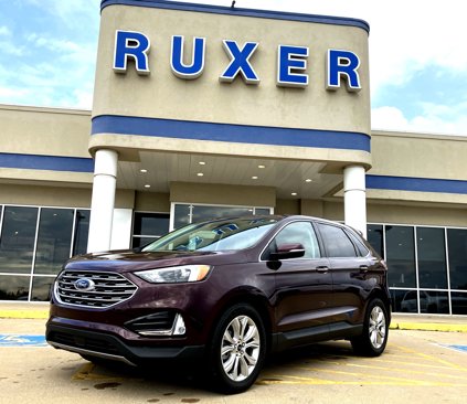 Certified 2024 Ford Edge Titanium w/ Class II Trailer Tow Package image 2