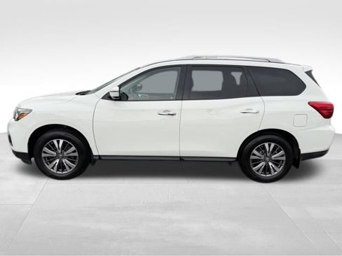 Used 2017 Nissan Pathfinder SV w/ Trailer Tow Package image 14