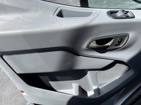Used 2019 Ford Transit 250 130 Low Roof image 33