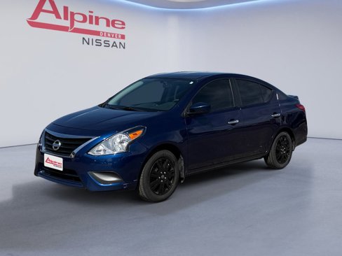 Used 2018 Nissan Versa SV image 1