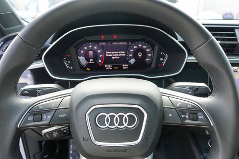 Used 2025 Audi Q3 2.0T Premium w/ Convenience Package image 16