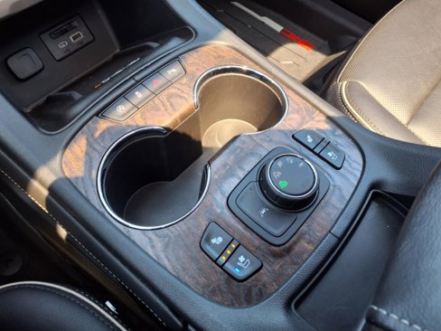 Used 2020 GMC Acadia Denali w/ Denali Ultimate Package image 23