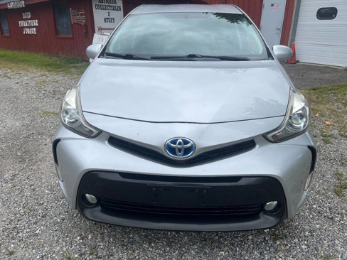 Used 2016 Toyota Prius V Five image 6