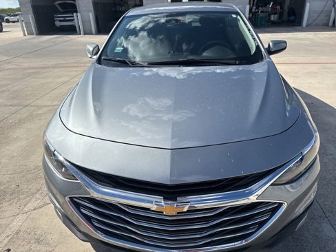 Used 2023 Chevrolet Malibu LT image 2