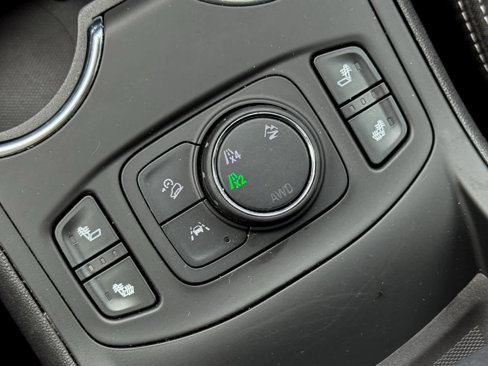 Used 2023 GMC Terrain SLE w/ Driver Convenience Package image 21