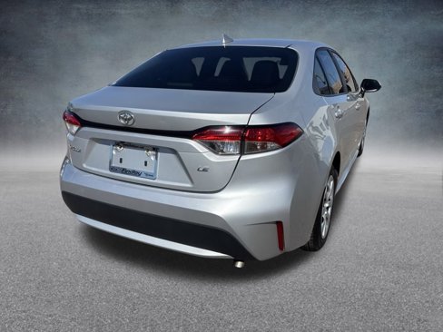 Used 2022 Toyota Corolla LE image 16