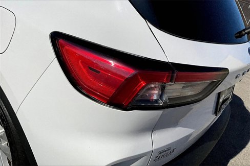 Certified 2021 Ford Escape SE image 28