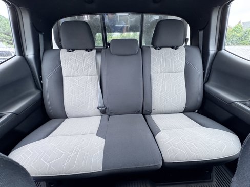 Used 2020 Toyota Tacoma TRD Off-Road image 15