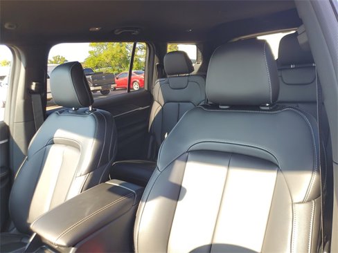 New 2025 Jeep Grand Cherokee L Limited w/ Black Appearance Package image 16
