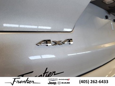 Used 2023 Jeep Grand Cherokee L Limited image 11