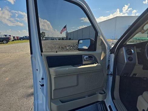 Used 2017 Ford Expedition EL XLT w/ Equipment Group 202A image 11