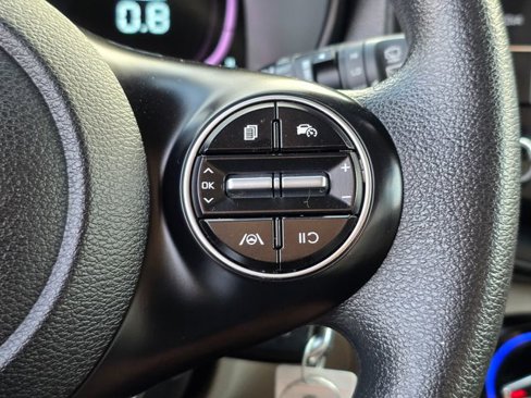 Used 2023 Kia Soul LX image 23