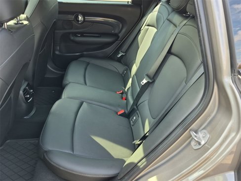 Used 2019 MINI Cooper Clubman S image 29