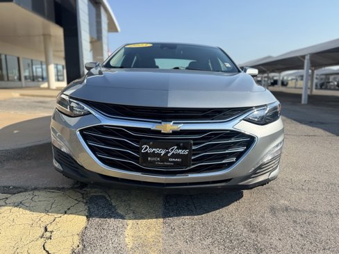Used 2023 Chevrolet Malibu LT image 2
