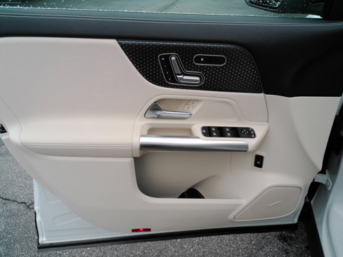 Certified 2024 Mercedes-Benz GLA 250 image 10