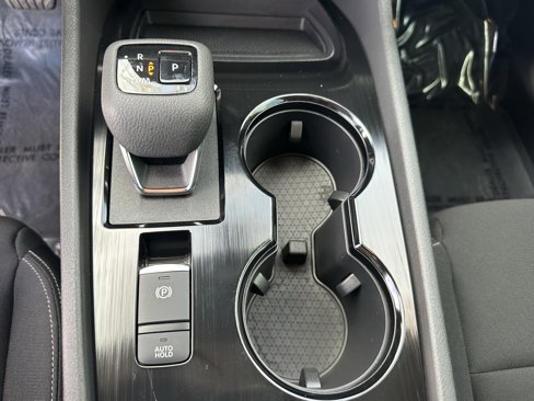 Used 2023 Nissan Rogue S image 31