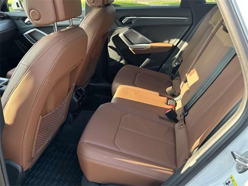Certified 2025 Audi Q3 2.0T Premium Plus w/ Premium Plus Package image 15