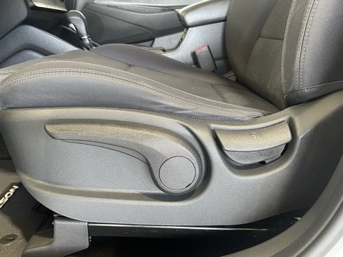 Used 2020 Hyundai Tucson SE image 10