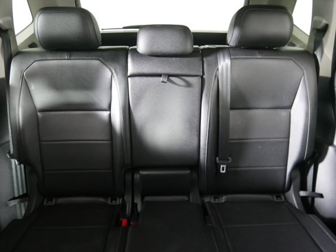 Used 2020 Volkswagen Tiguan SEL image 13