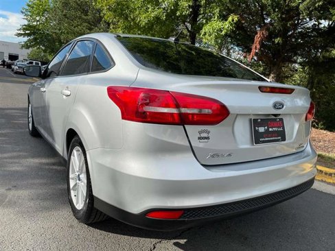 Used 2015 Ford Focus SE image 42
