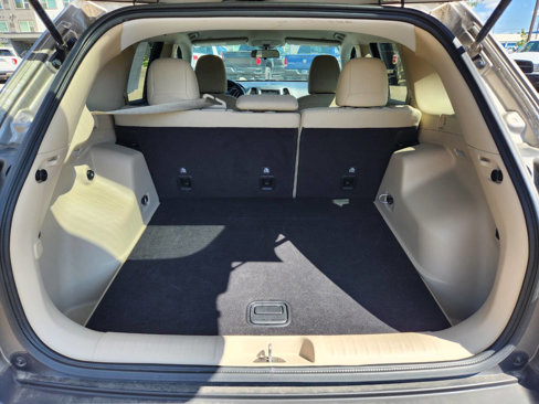 Used 2019 Jeep Cherokee Latitude w/ Cold Weather Group image 26