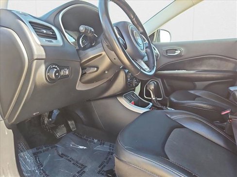 Used 2019 Jeep Compass Latitude w/ Popular Equipment Group image 10