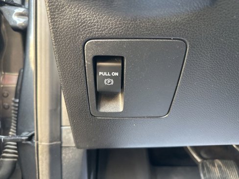 Used 2021 Ford Expedition XLT image 16