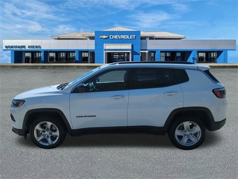 Used 2023 Jeep Compass Latitude image 7