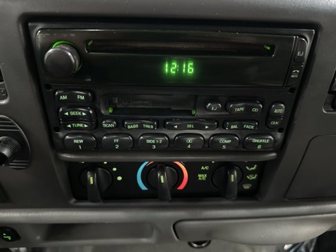 Used 2004 Ford F350 XLT image 25
